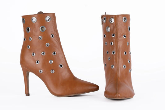 Caramel Pointed-Toe Booties with rivets - AMARA | Natya Shoes Natya Shoes