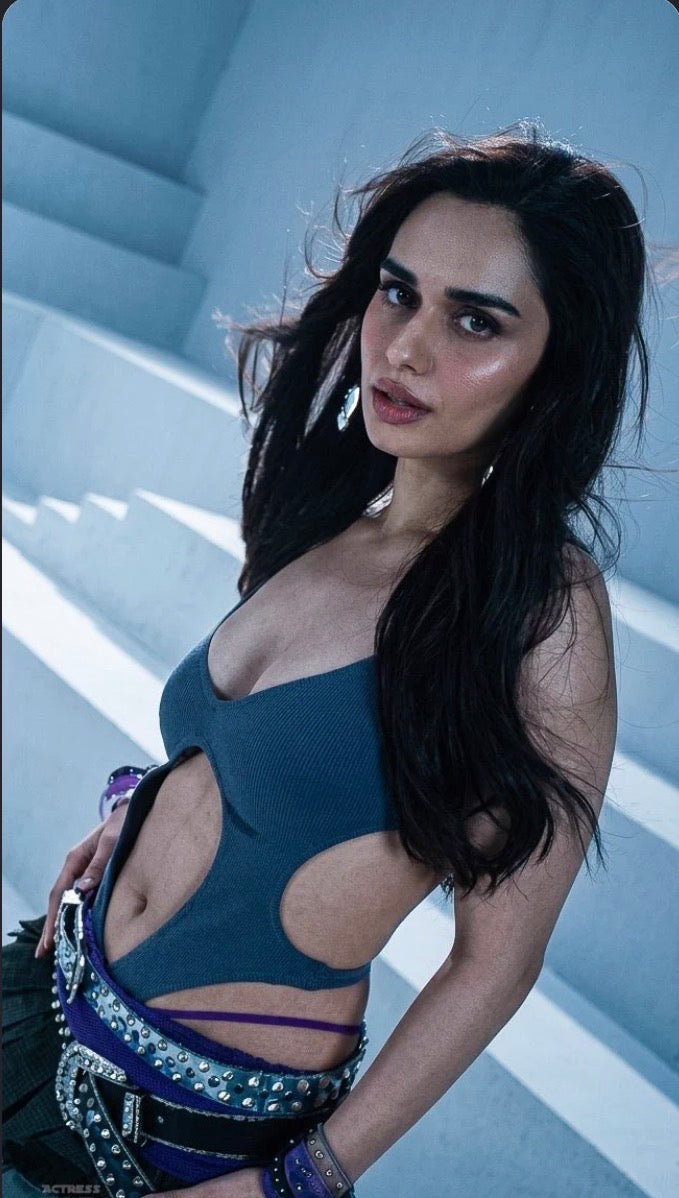 Manushi Chhillar wearing Natya